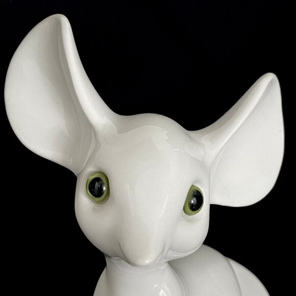 Vintage 1960s Canadiana Pottery The Collectables Series Mouse Figurine #310 - Picture 7 of 8